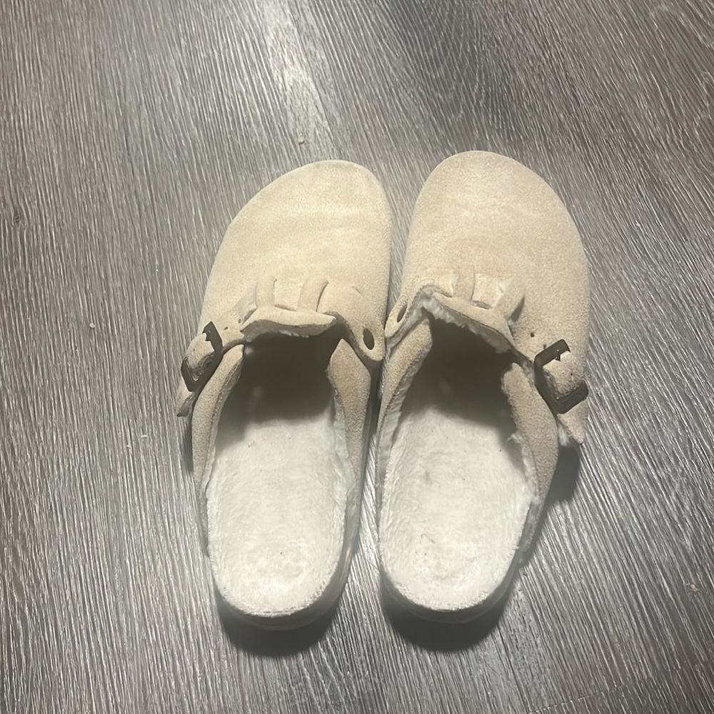 SOLD. Clogs - Picture 3 of 4